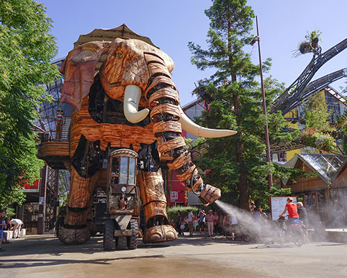 Der große Elefant der Machines de l'Ile in Nantes